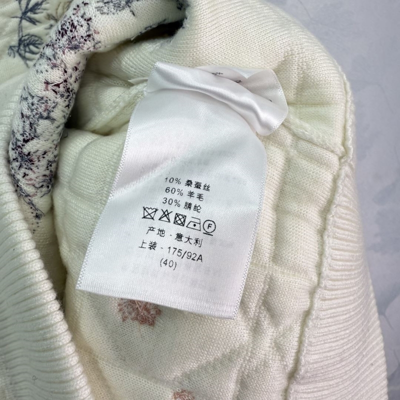 chr1st1an D10r sweaters